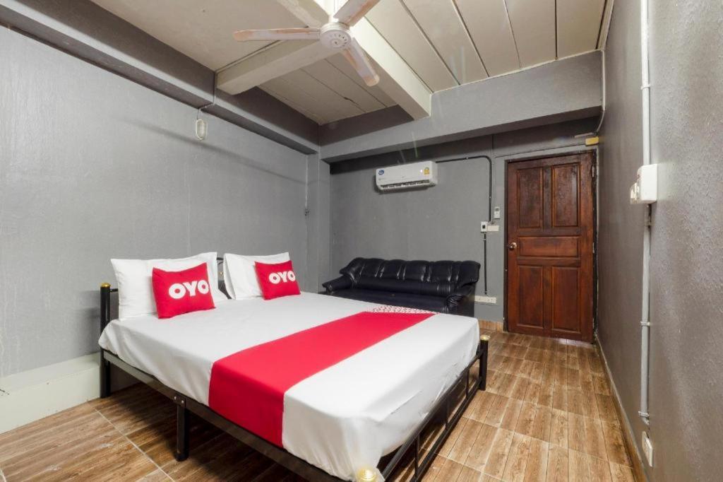 Oyo 1066 Encore Sea Side Pattaya Extérieur photo